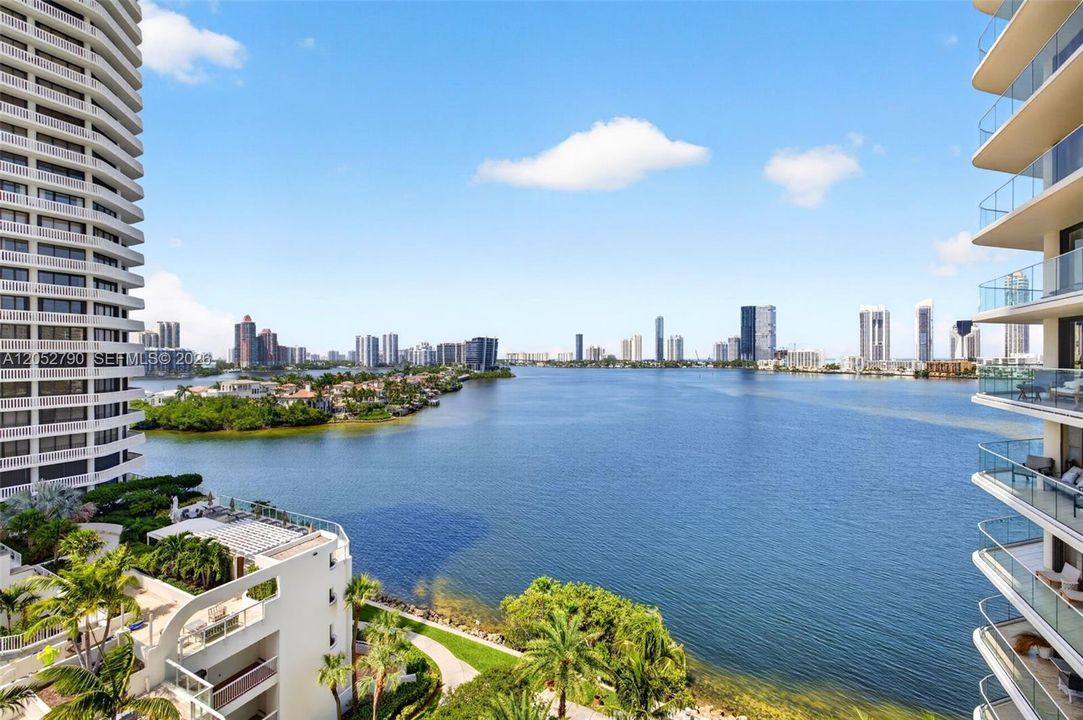 En Venta: $1,150,000 (2 camas, 2 baños, 1910 Pies cuadrados)