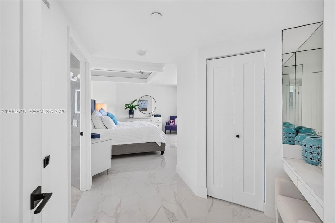 En Venta: $1,150,000 (2 camas, 2 baños, 1910 Pies cuadrados)
