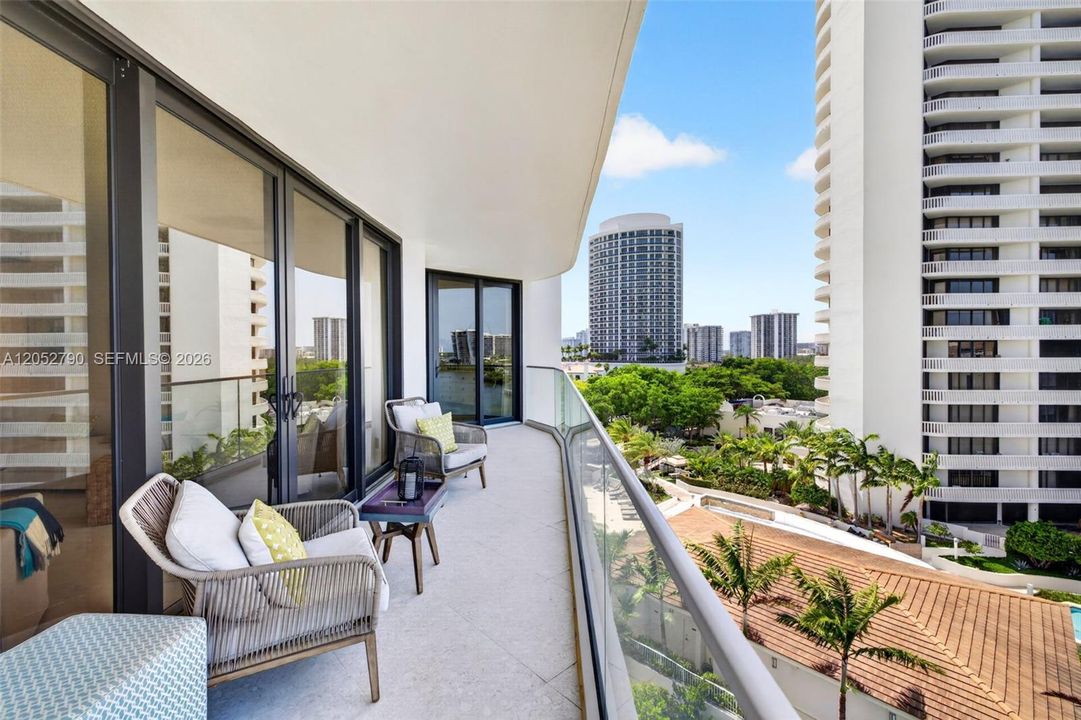 En Venta: $1,150,000 (2 camas, 2 baños, 1910 Pies cuadrados)