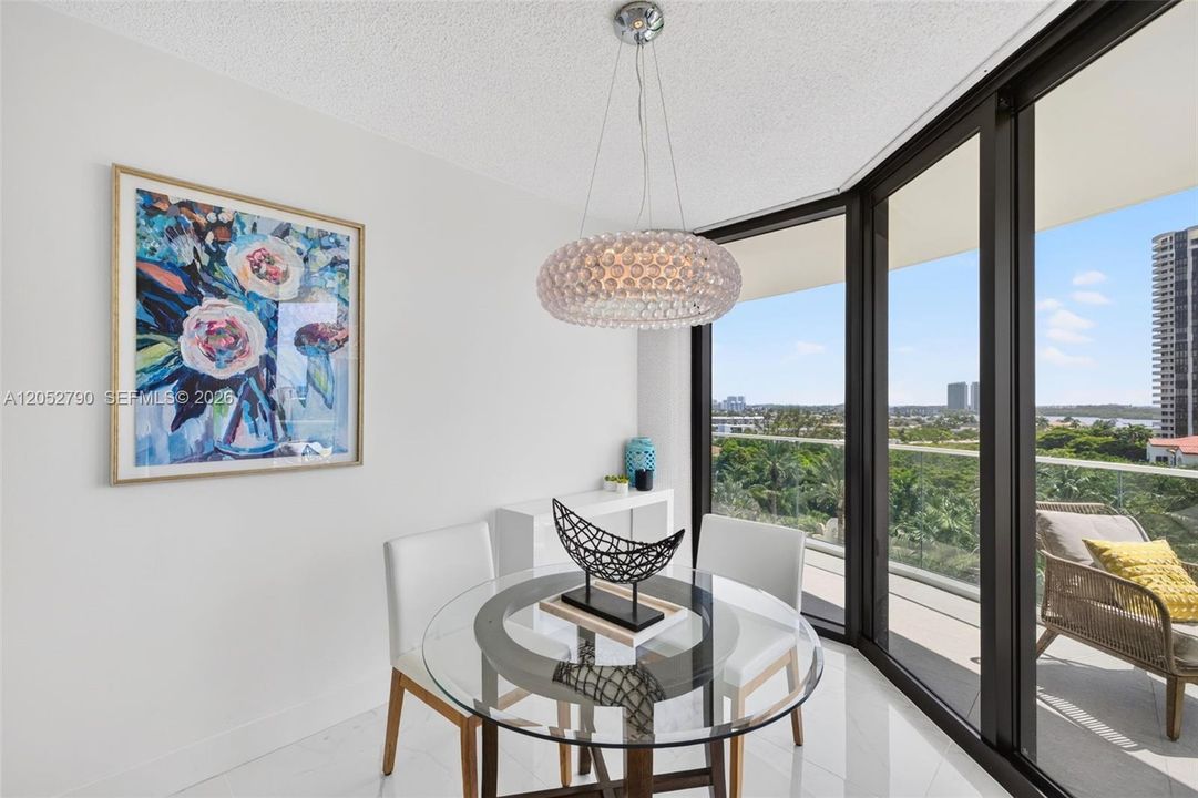 En Venta: $1,150,000 (2 camas, 2 baños, 1910 Pies cuadrados)