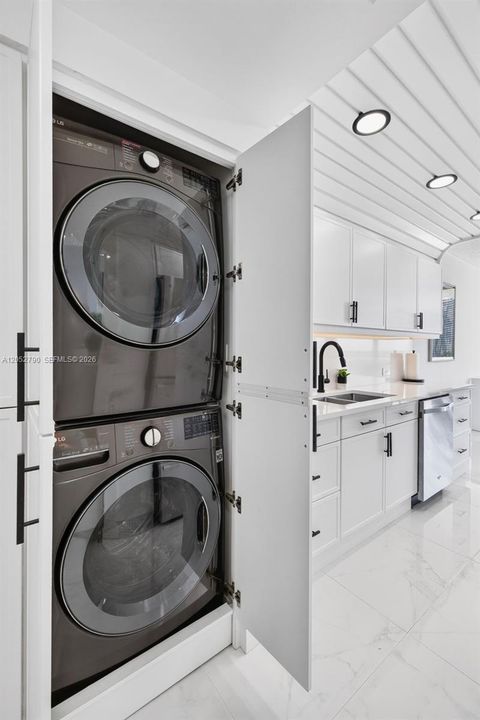 En Venta: $1,150,000 (2 camas, 2 baños, 1910 Pies cuadrados)