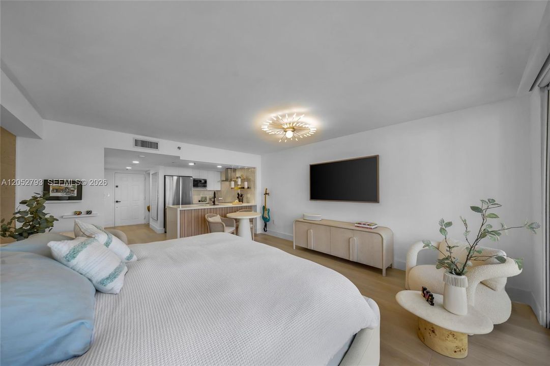 В аренду: $2,700 (0 спален, 1 ванн, 470 Квадратных фут)