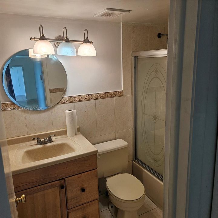 For Sale: $300,000 (3 beds, 2 baths, 1114 Square Feet)