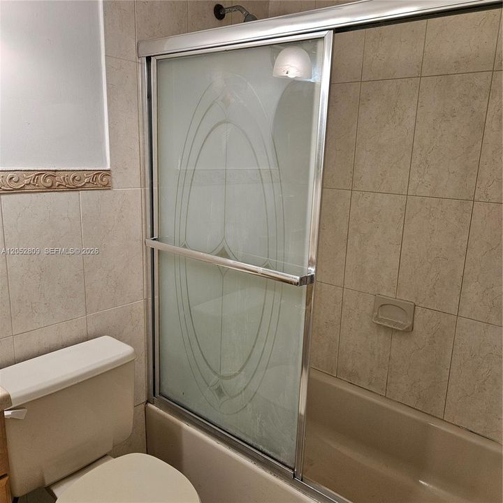 For Sale: $300,000 (3 beds, 2 baths, 1114 Square Feet)