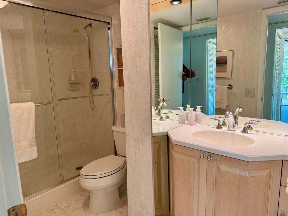 Hall Bath Pic 1