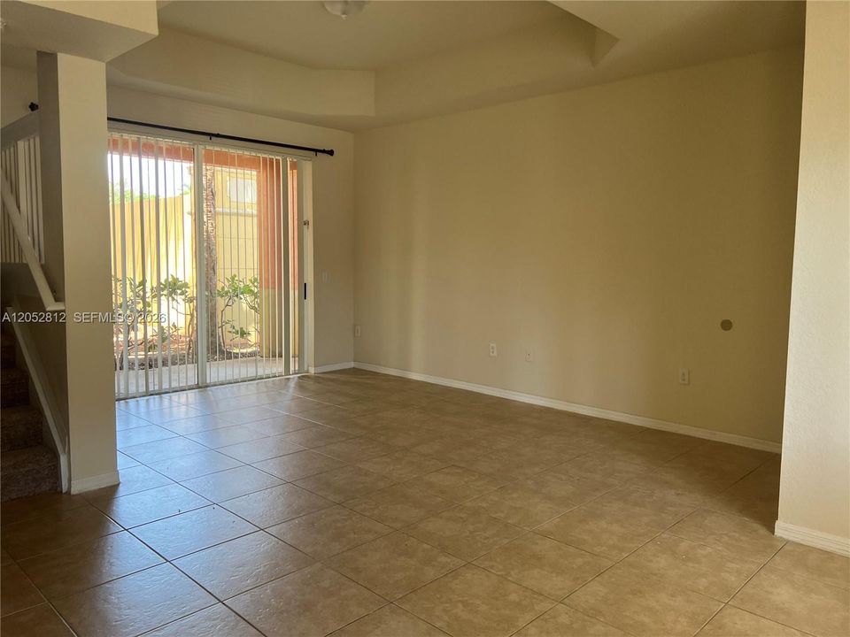 En Renta: $2,950 (3 camas, 2 baños, 1454 Pies cuadrados)