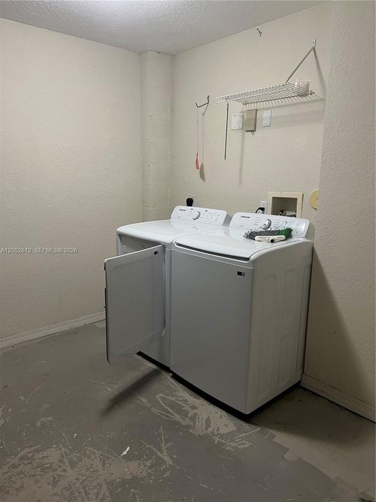 En Renta: $2,950 (3 camas, 2 baños, 1454 Pies cuadrados)