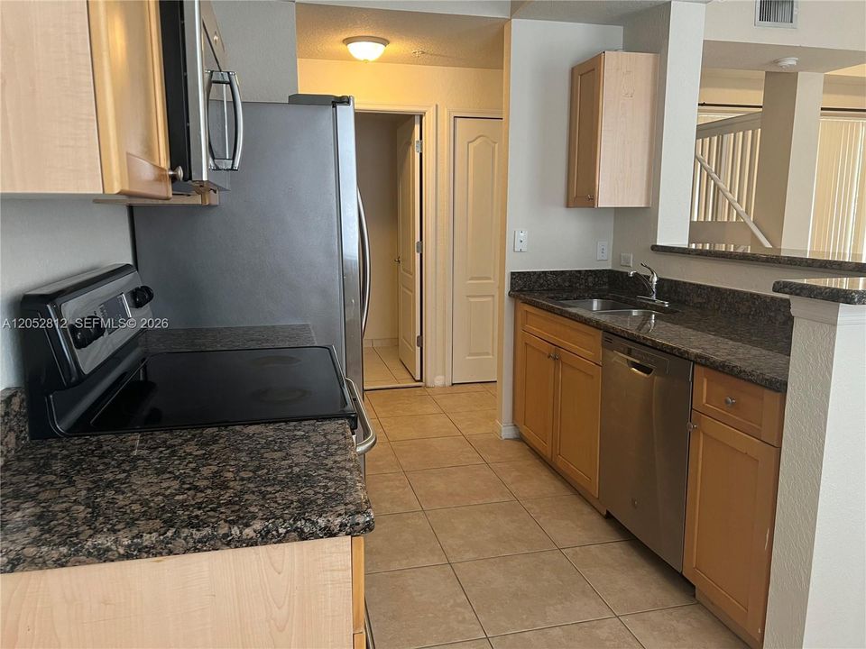 En Renta: $2,950 (3 camas, 2 baños, 1454 Pies cuadrados)