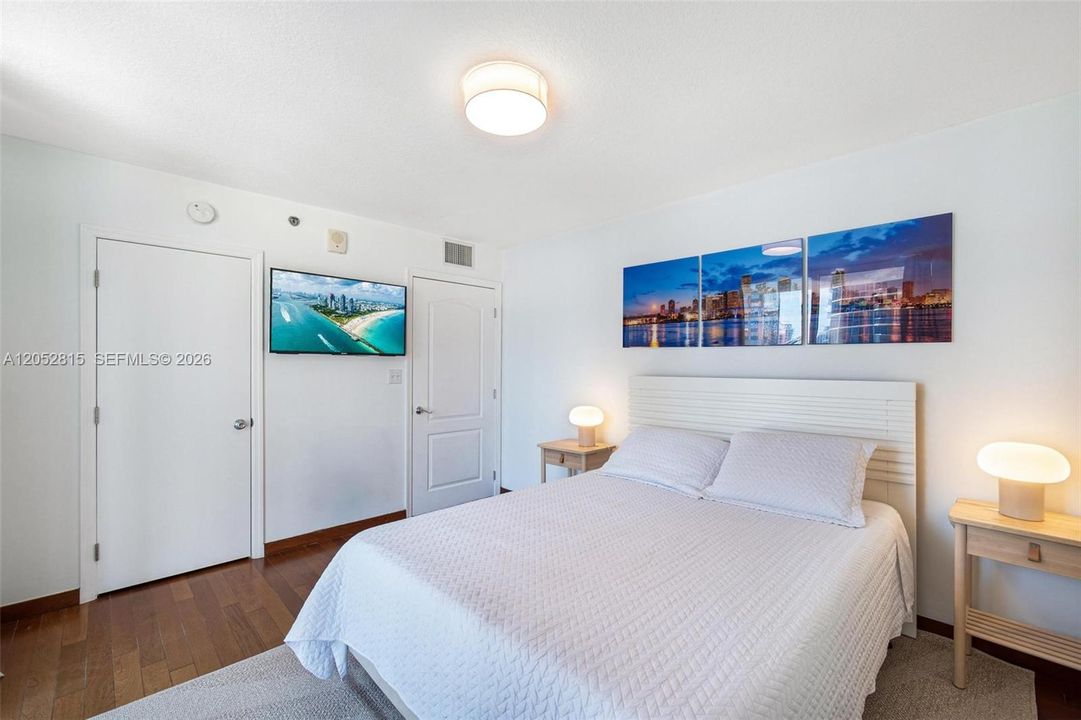 For Rent: $6,000 (3 beds, 2 baths, 1232 Square Feet)
