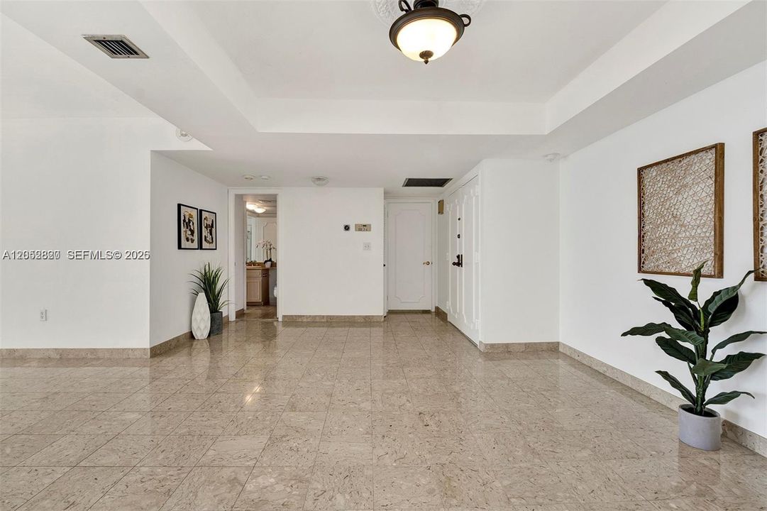 For Rent: $6,500 (2 beds, 2 baths, 1882 Square Feet)