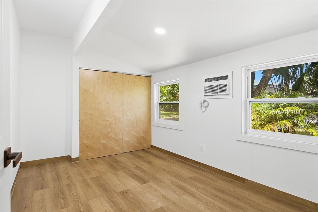 515-46TH-STREET-33407-031