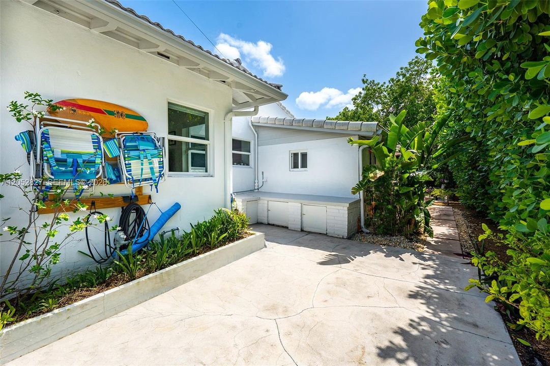 На продажу: $3,495,000 (4 спален, 3 ванн, 2239 Квадратных фут)