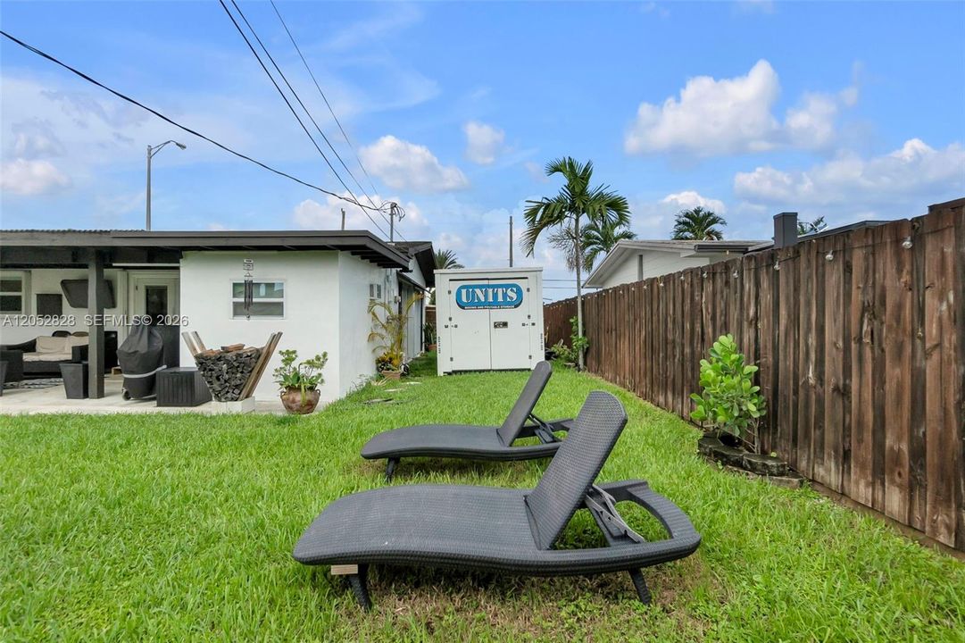 En Venta: $689,000 (3 camas, 2 baños, 1220 Pies cuadrados)