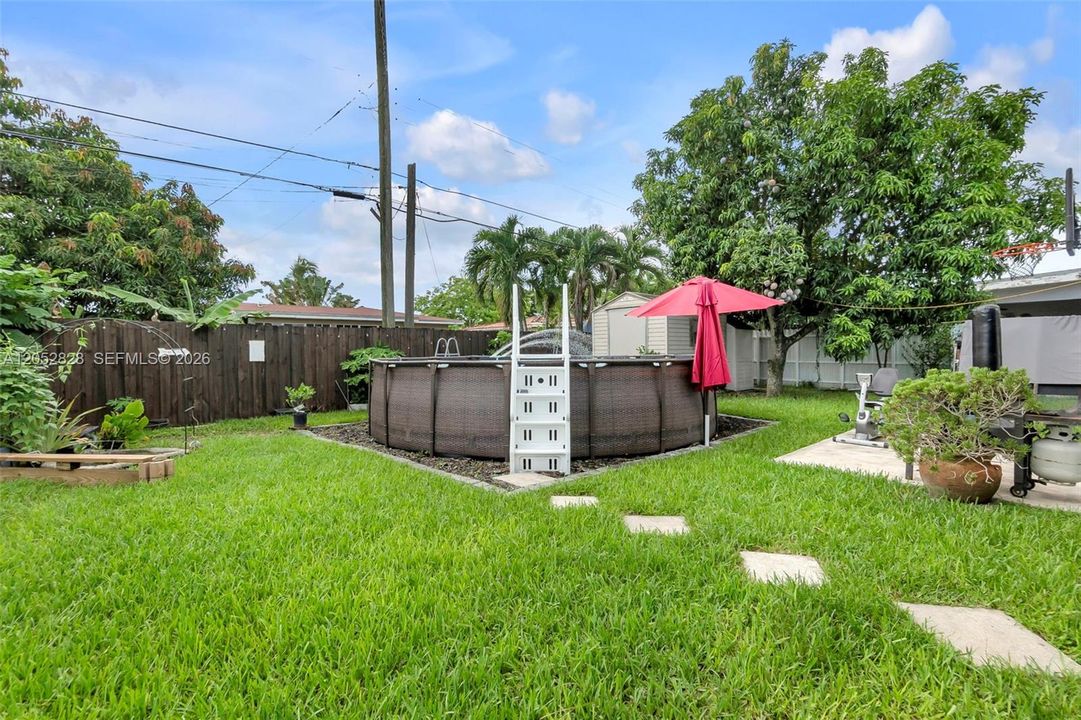 En Venta: $689,000 (3 camas, 2 baños, 1220 Pies cuadrados)