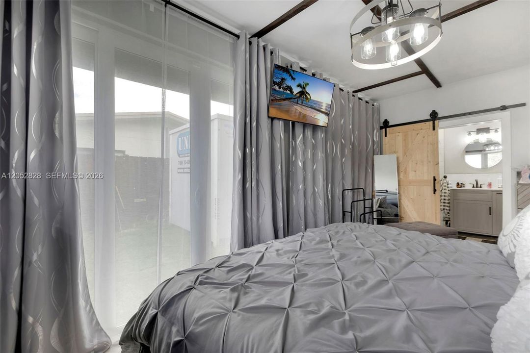 En Venta: $689,000 (3 camas, 2 baños, 1220 Pies cuadrados)