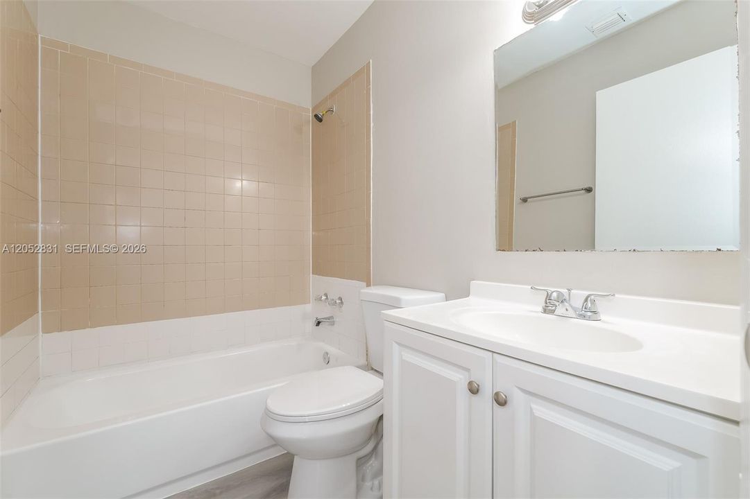 En Renta: $2,690 (3 camas, 2 baños, 1417 Pies cuadrados)