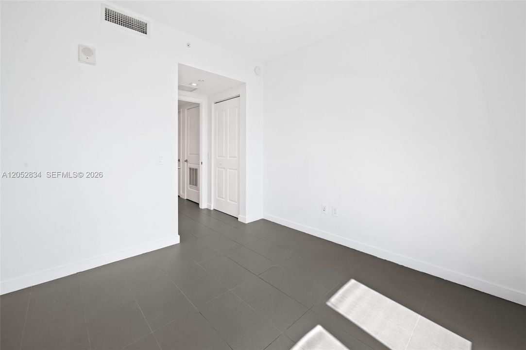 В аренду: $3,900 (2 спален, 2 ванн, 1010 Квадратных фут)
