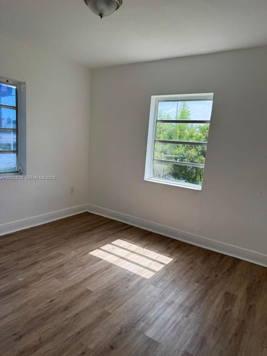 В аренду: $2,600 (3 спален, 1 ванн, 0 Квадратных фут)