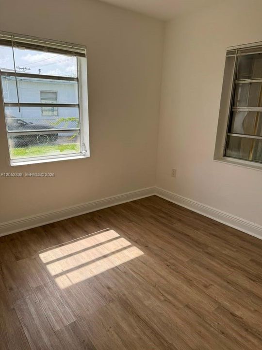 В аренду: $2,600 (3 спален, 1 ванн, 0 Квадратных фут)