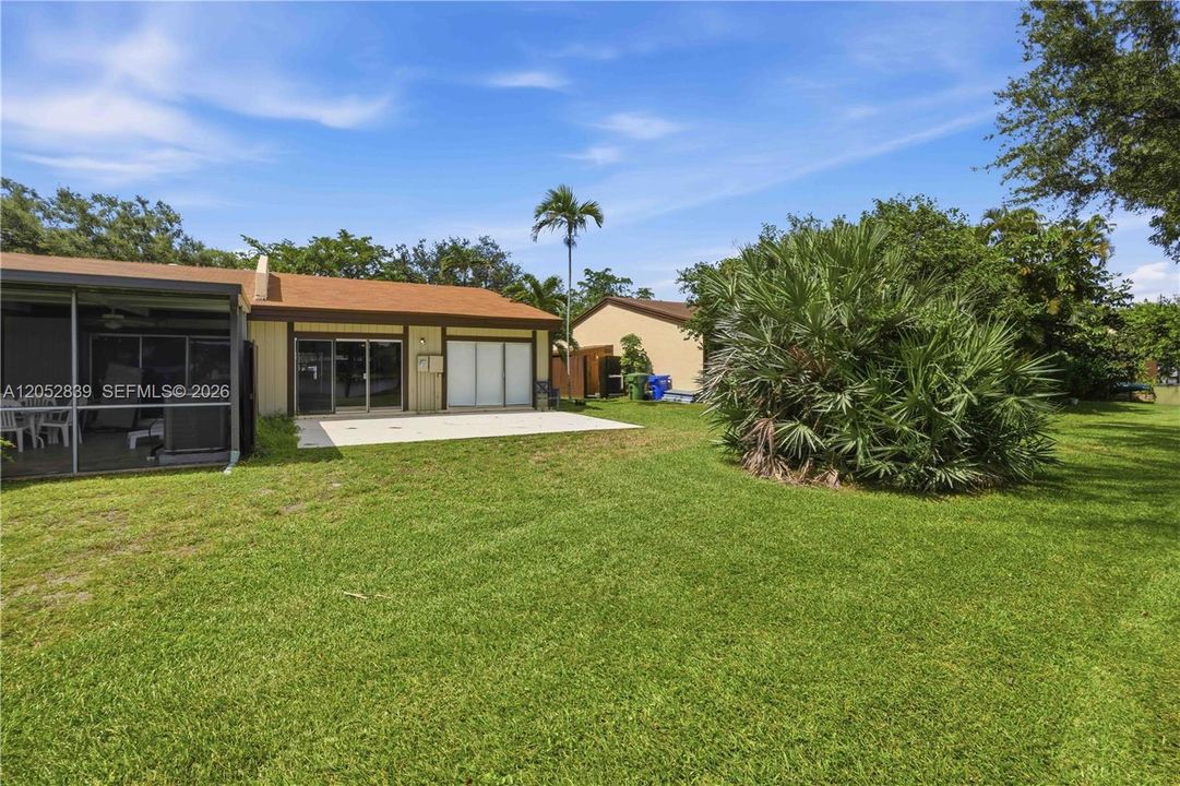 For Sale: $450,000 (2 beds, 2 baths, 1196 Square Feet)