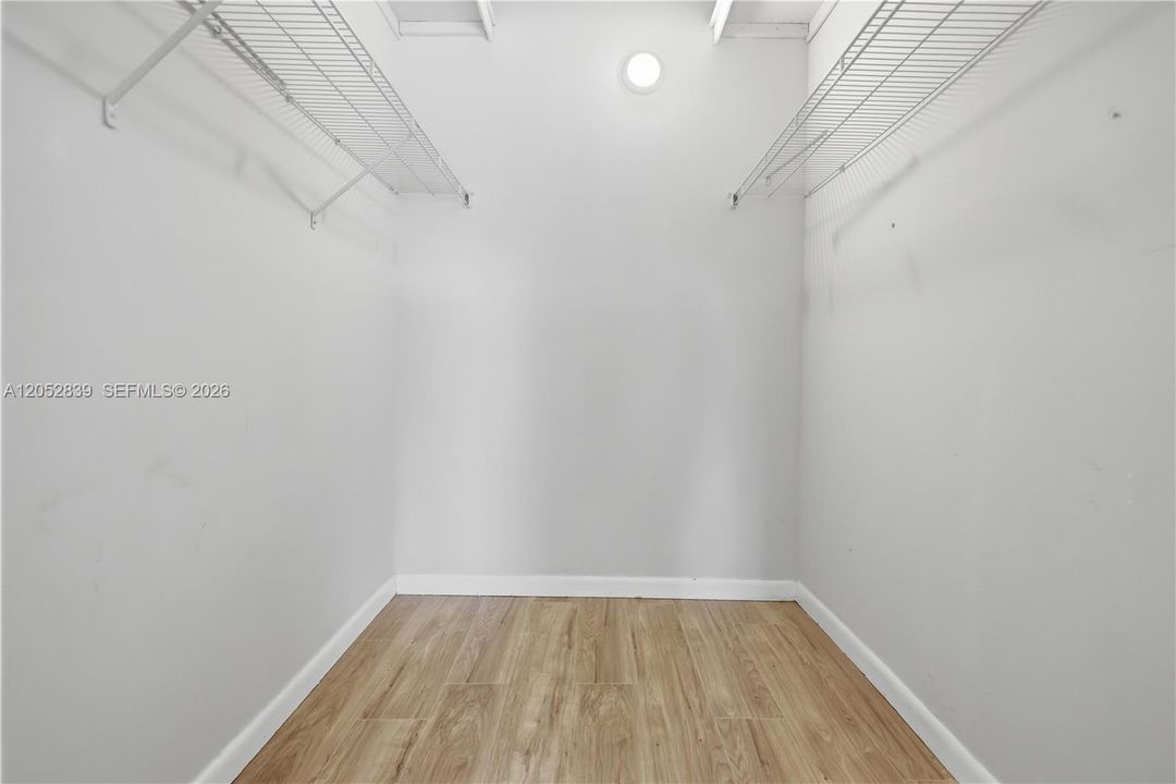 For Sale: $450,000 (2 beds, 2 baths, 1196 Square Feet)