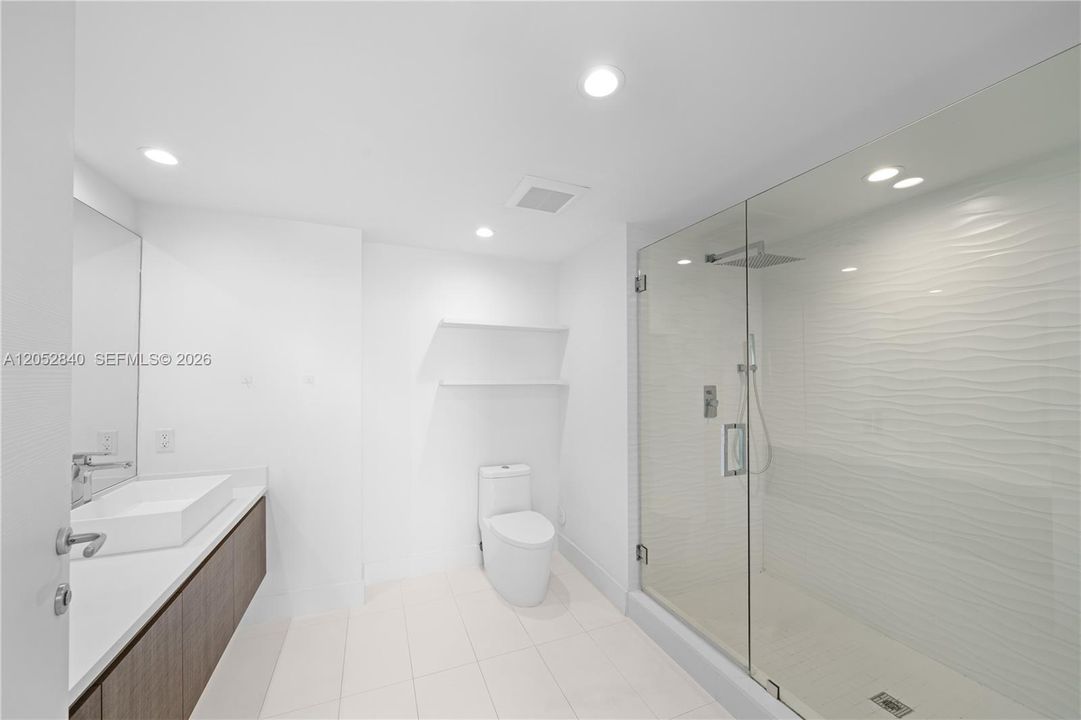 For Rent: $9,000 (2 beds, 2 baths, 1207 Square Feet)