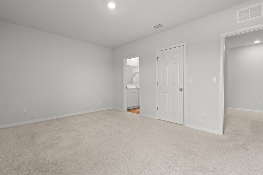 Bedroom 1 | 15’10” x 11’3”