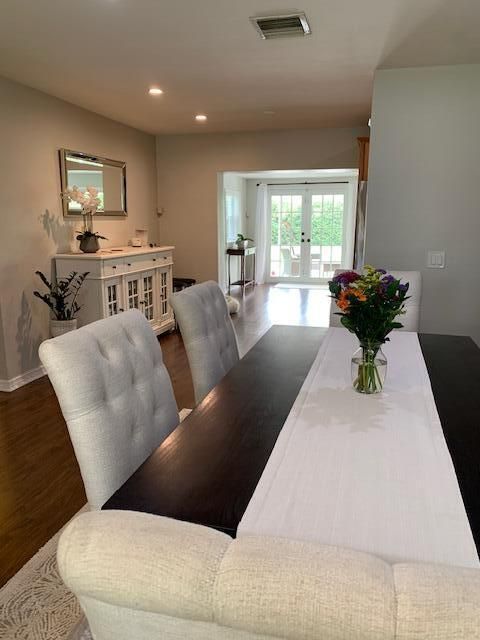Dining look north