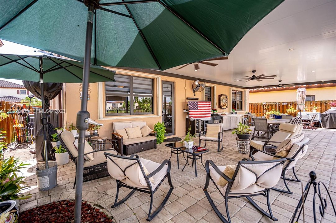 For Sale: $665,000 (4 beds, 2 baths, 2600 Square Feet)