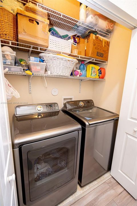 For Sale: $665,000 (4 beds, 2 baths, 2600 Square Feet)