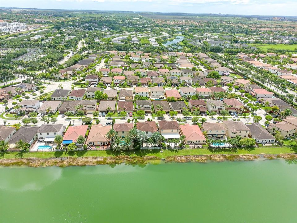 For Sale: $665,000 (4 beds, 2 baths, 2600 Square Feet)