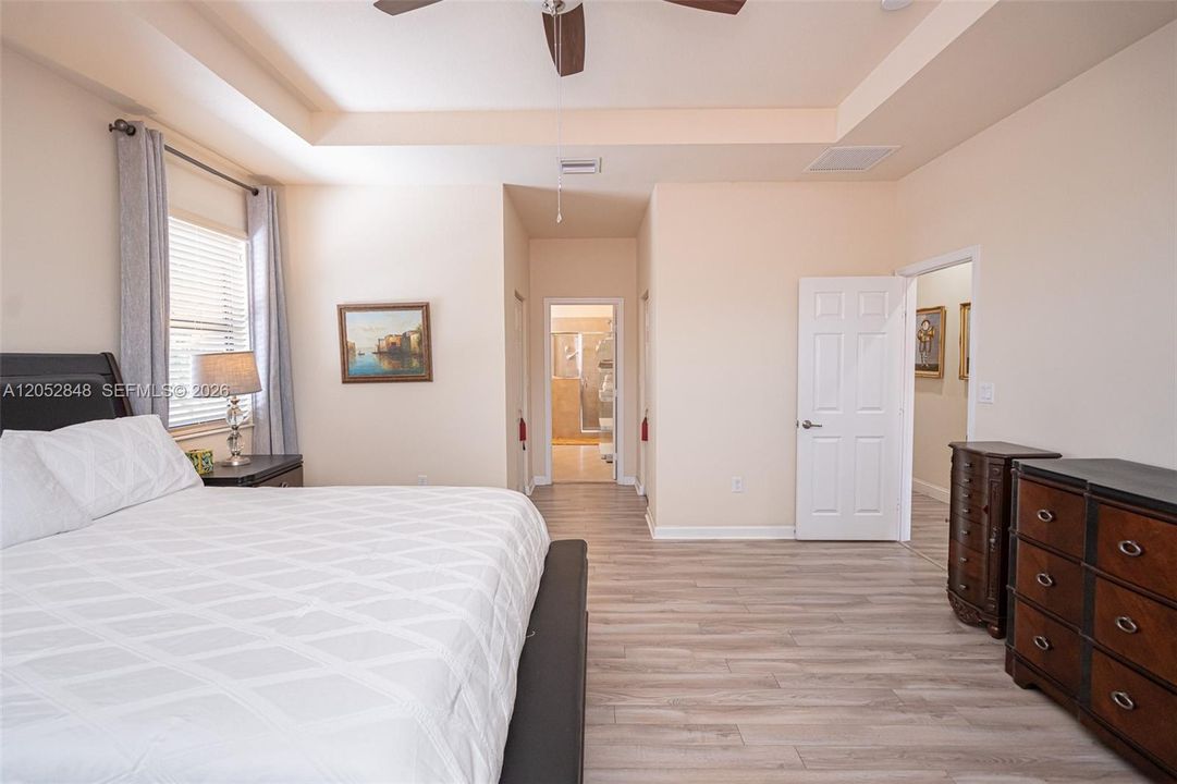 For Sale: $665,000 (4 beds, 2 baths, 2600 Square Feet)