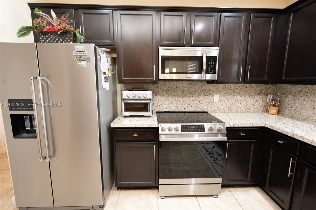 For Sale: $665,000 (4 beds, 2 baths, 2600 Square Feet)