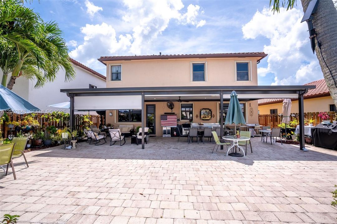 For Sale: $665,000 (4 beds, 2 baths, 2600 Square Feet)