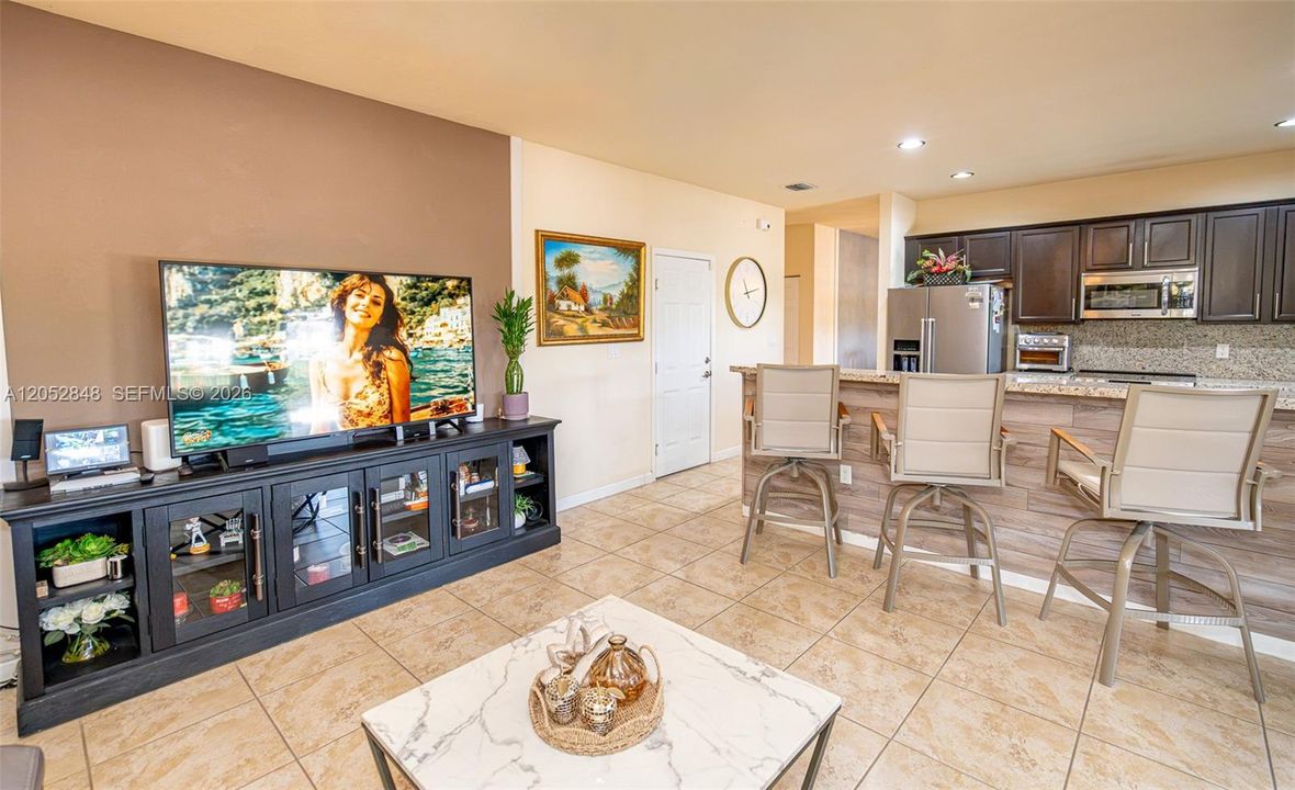 For Sale: $665,000 (4 beds, 2 baths, 2600 Square Feet)