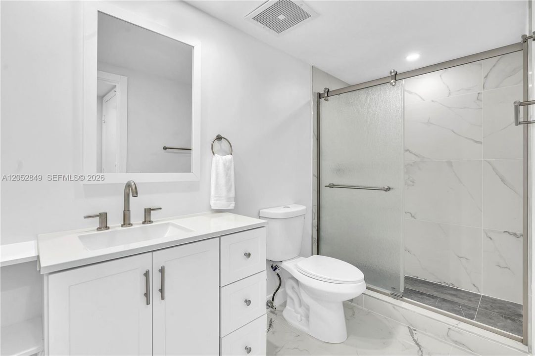 For Sale: $740,000 (2 beds, 2 baths, 1290 Square Feet)
