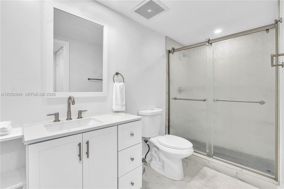 For Sale: $740,000 (2 beds, 2 baths, 1290 Square Feet)