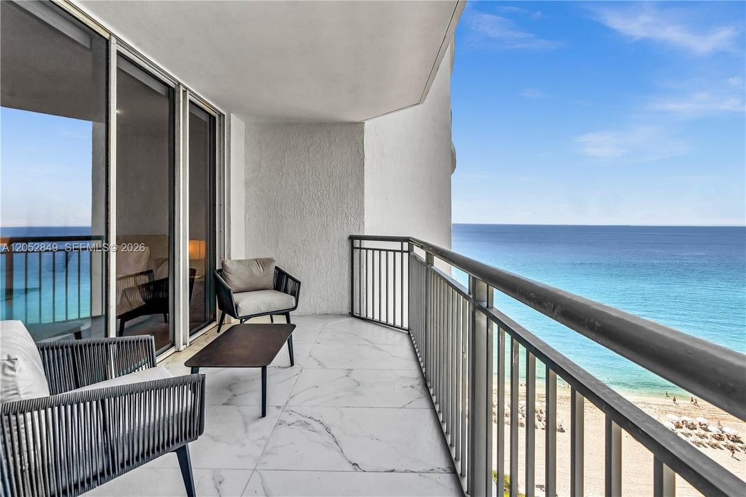 For Sale: $740,000 (2 beds, 2 baths, 1290 Square Feet)