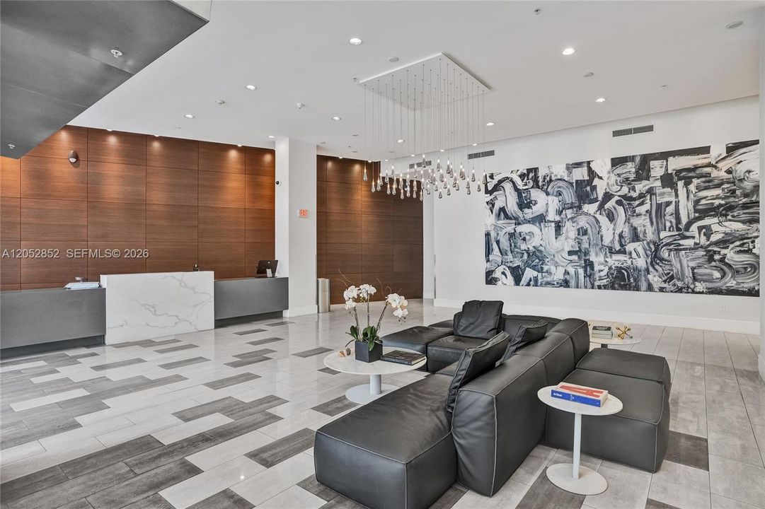 For Sale: $689,000 (1 beds, 1 baths, 1046 Square Feet)