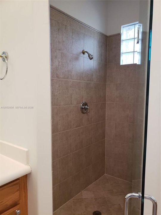 В аренду: $5,600 (4 спален, 3 ванн, 2289 Квадратных фут)