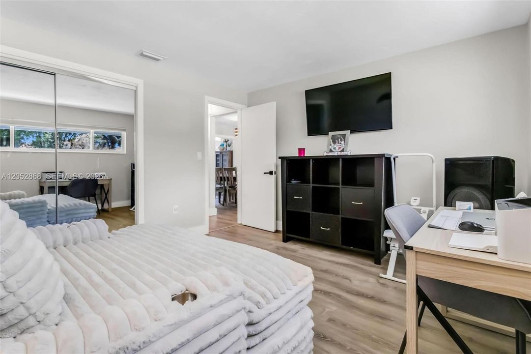 На продажу: $499,000 (2 спален, 2 ванн, 1427 Квадратных фут)