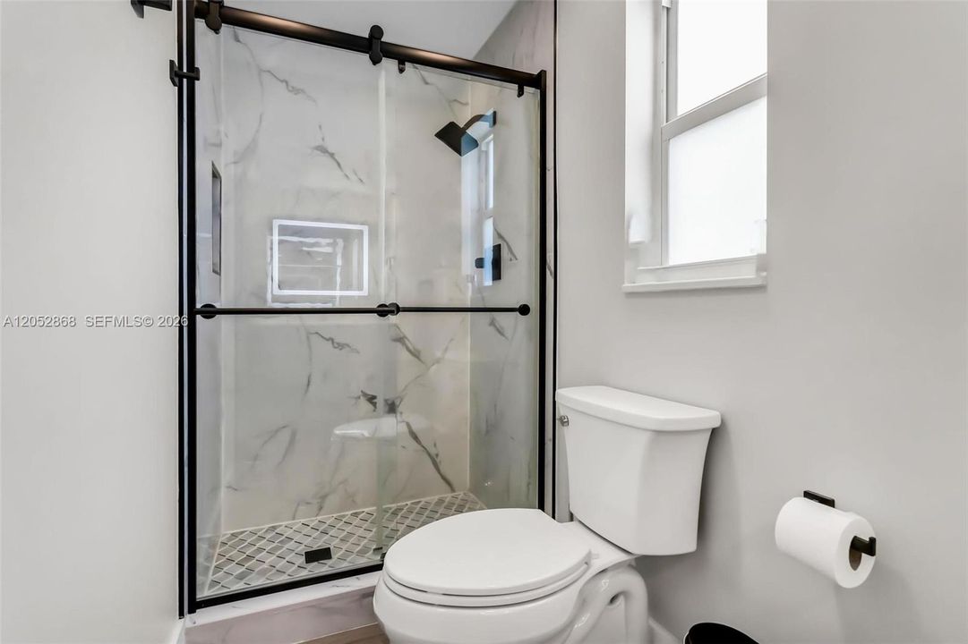 На продажу: $499,000 (2 спален, 2 ванн, 1427 Квадратных фут)
