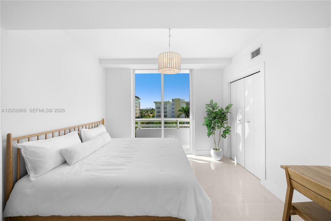 For Rent: $8,000 (2 beds, 2 baths, 1202 Square Feet)