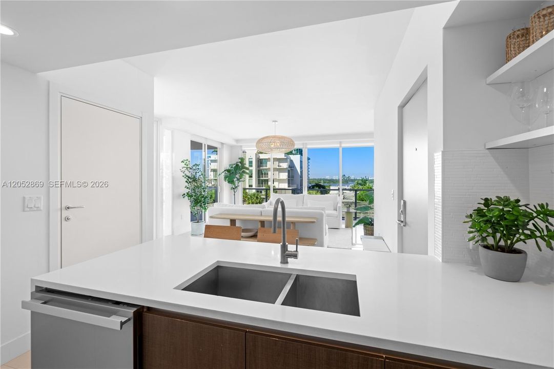 For Rent: $8,000 (2 beds, 2 baths, 1202 Square Feet)