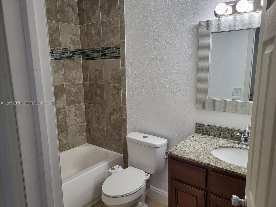 For Rent: $1,350 (1 beds, 1 baths, 800 Square Feet)