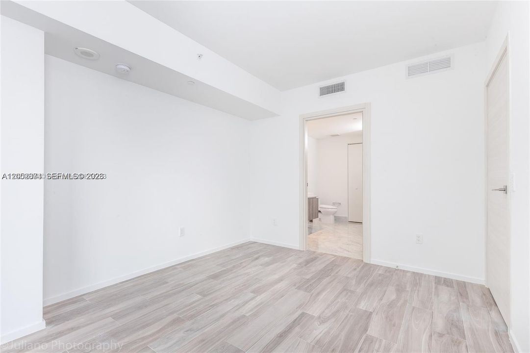 В аренду: $4,100 (1 спален, 2 ванн, 881 Квадратных фут)