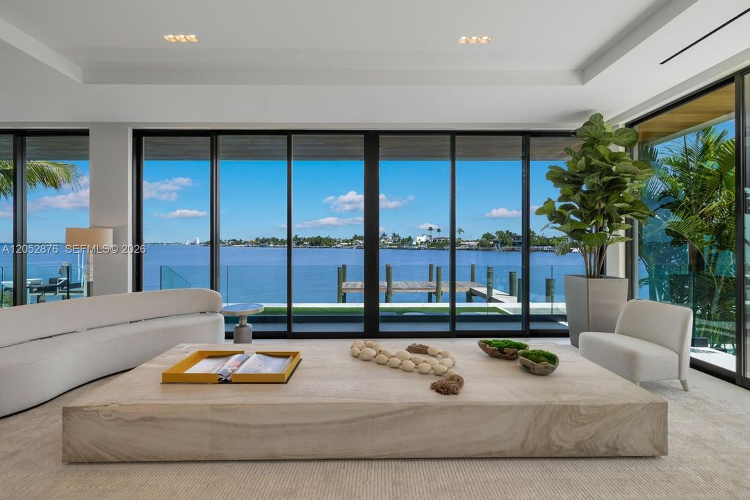 En Venta: $15,900,000 (4 camas, 4 baños, 4299 Pies cuadrados)