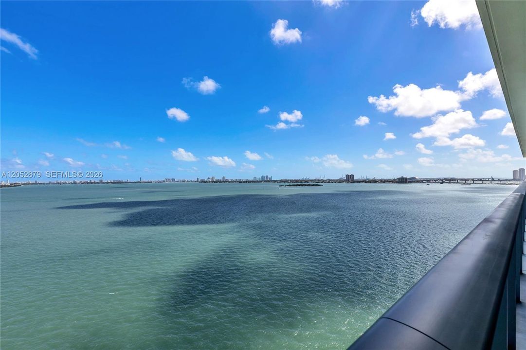 For Sale: $1,459,000 (3 beds, 3 baths, 1526 Square Feet)