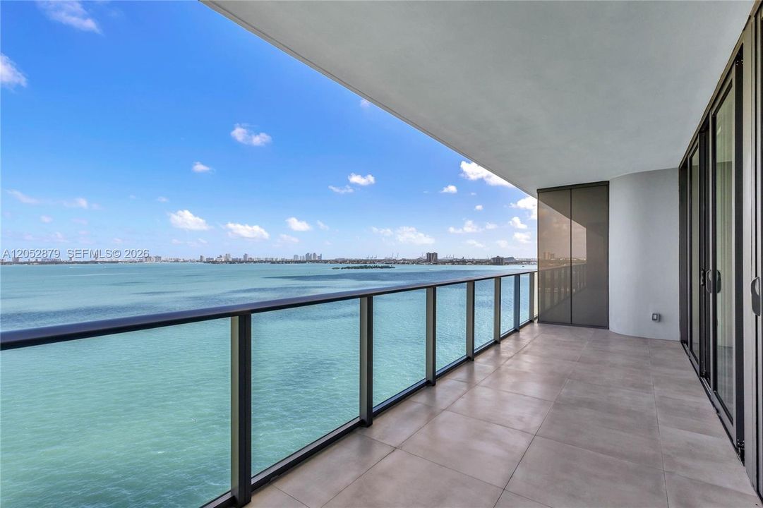 For Sale: $1,459,000 (3 beds, 3 baths, 1526 Square Feet)