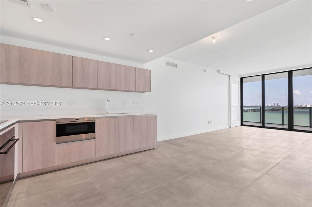 For Sale: $1,459,000 (3 beds, 3 baths, 1526 Square Feet)